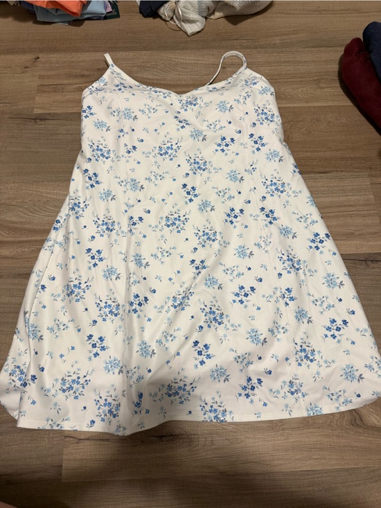 Gilly Hicks Dresses & Skirts - NWT Gilly Hicks White and Blue Floral Athletic Dress